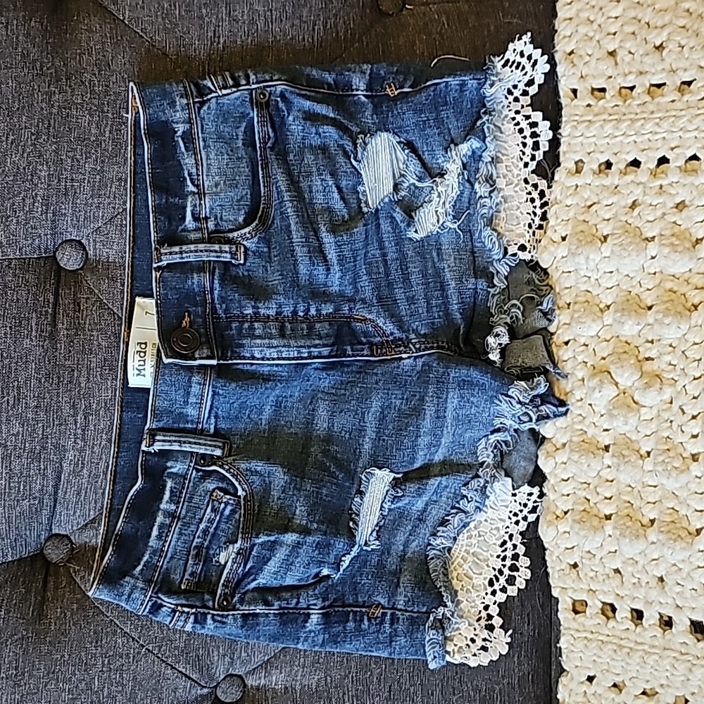 Mudd stretch flx size 7 shorts
